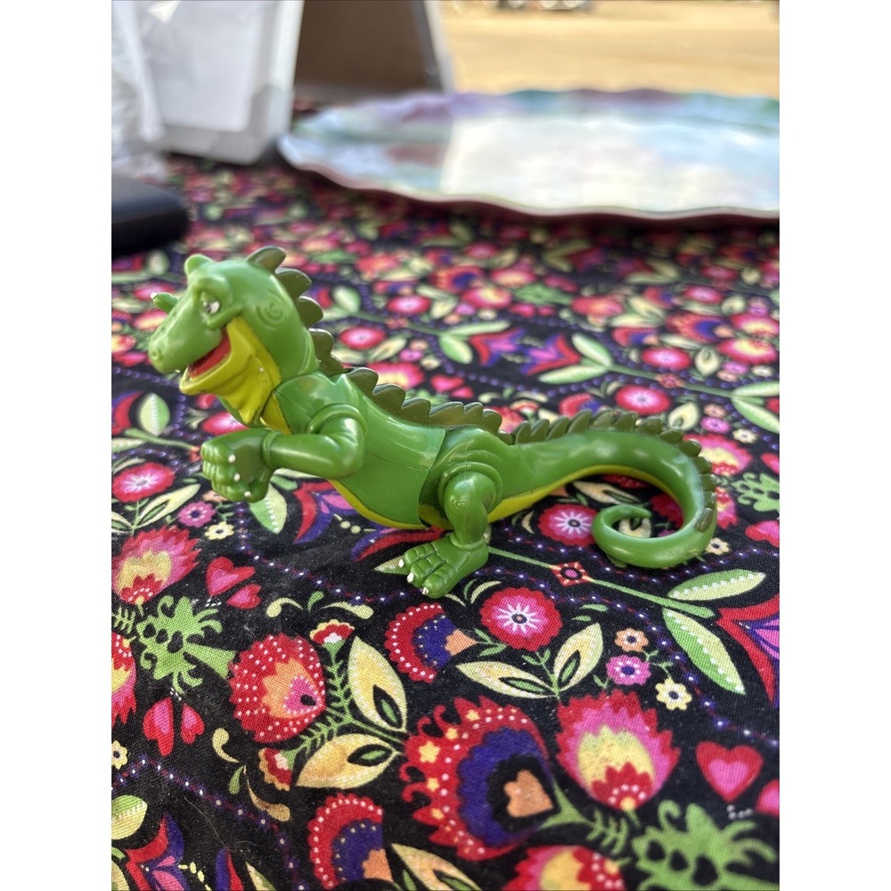 Disney Rainforest Cafe Iggy The Iguana 3" Movable Vinyl Figure Rare